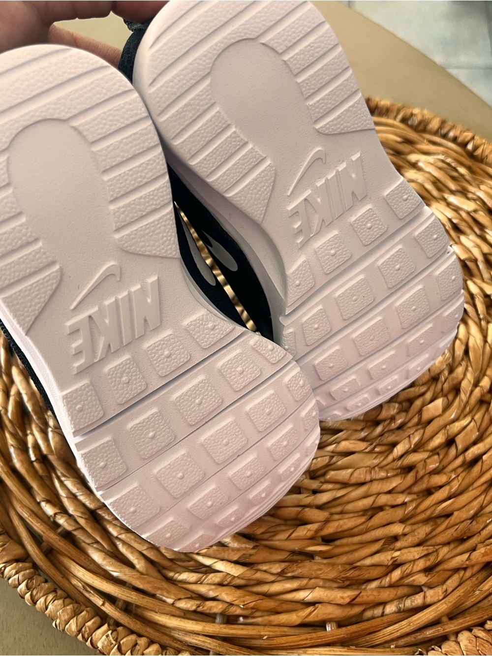 Nike Toddler Sneakers - Picture 6 of 7